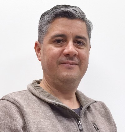 Dr. Arturo Fernández